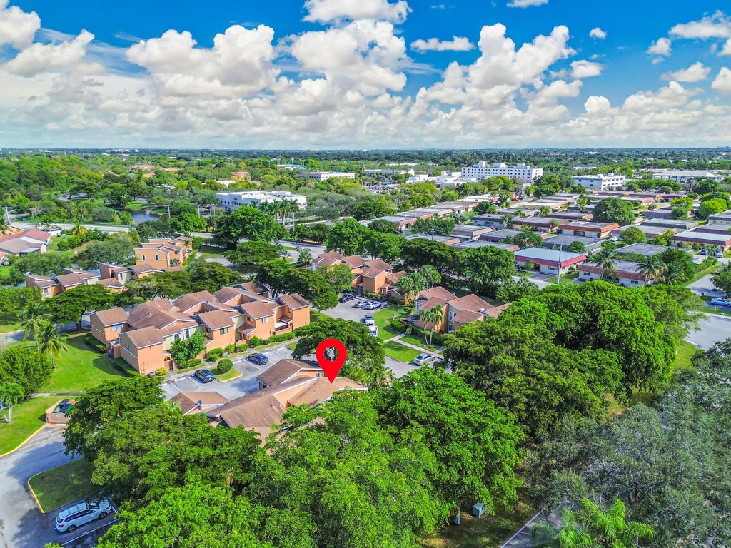 8017 Nw 71st Ct, Tamarac