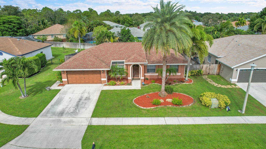 112 Laurel Way, Royal Palm Beach