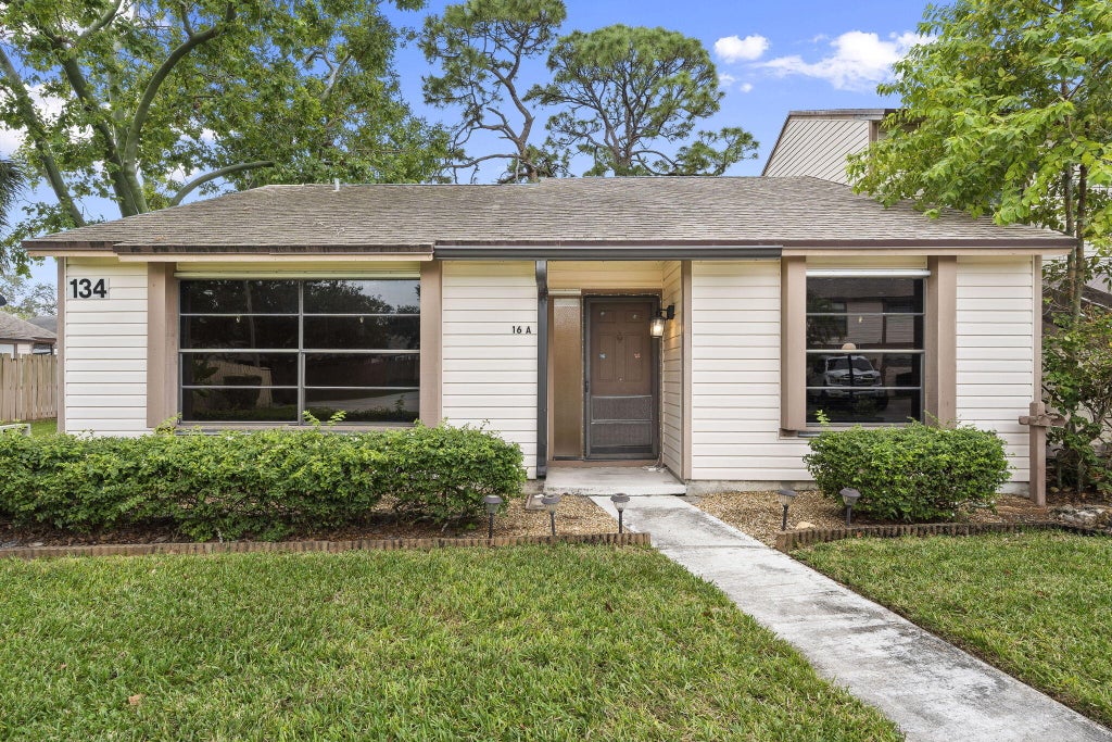 134 Sherwood Cir #16a, Jupiter