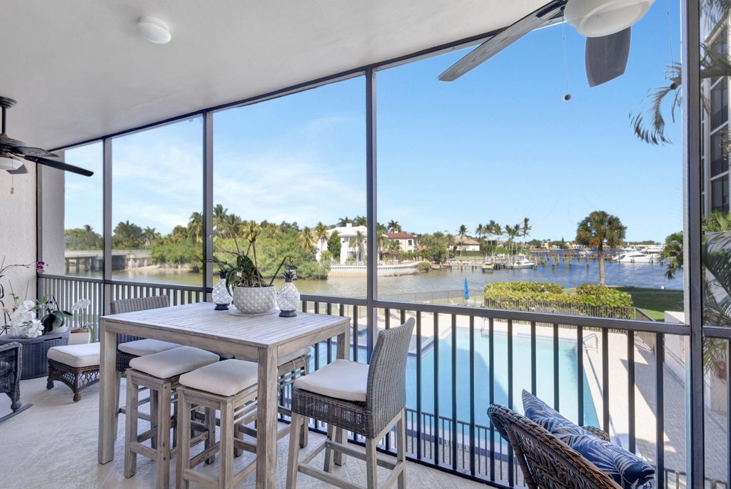 11370 Twelve Oaks Way #218, North Palm Beach