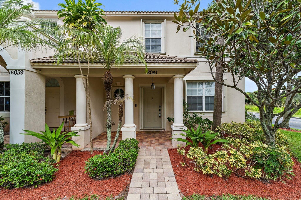 8041 Murano Cir, Palm Beach Gardens
