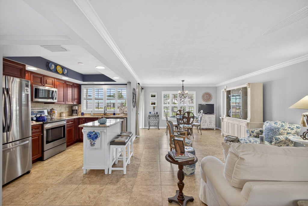 5580 Tamberlane Cir #138, Palm Beach Gardens