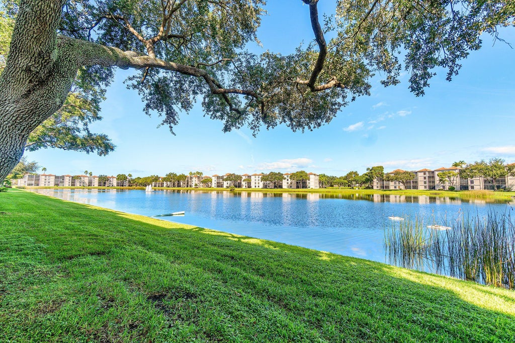 6149 Pointe Regal Cir #108, Delray Beach