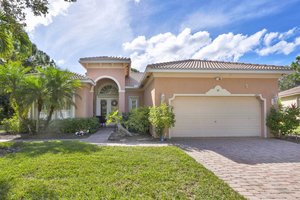 5411 Place Lake Dr, Fort Pierce