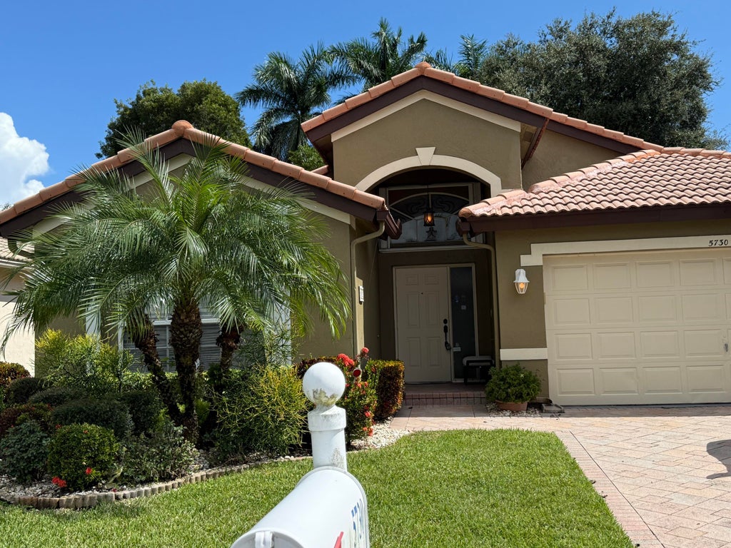 5730 Royal Club Dr, Boynton Beach