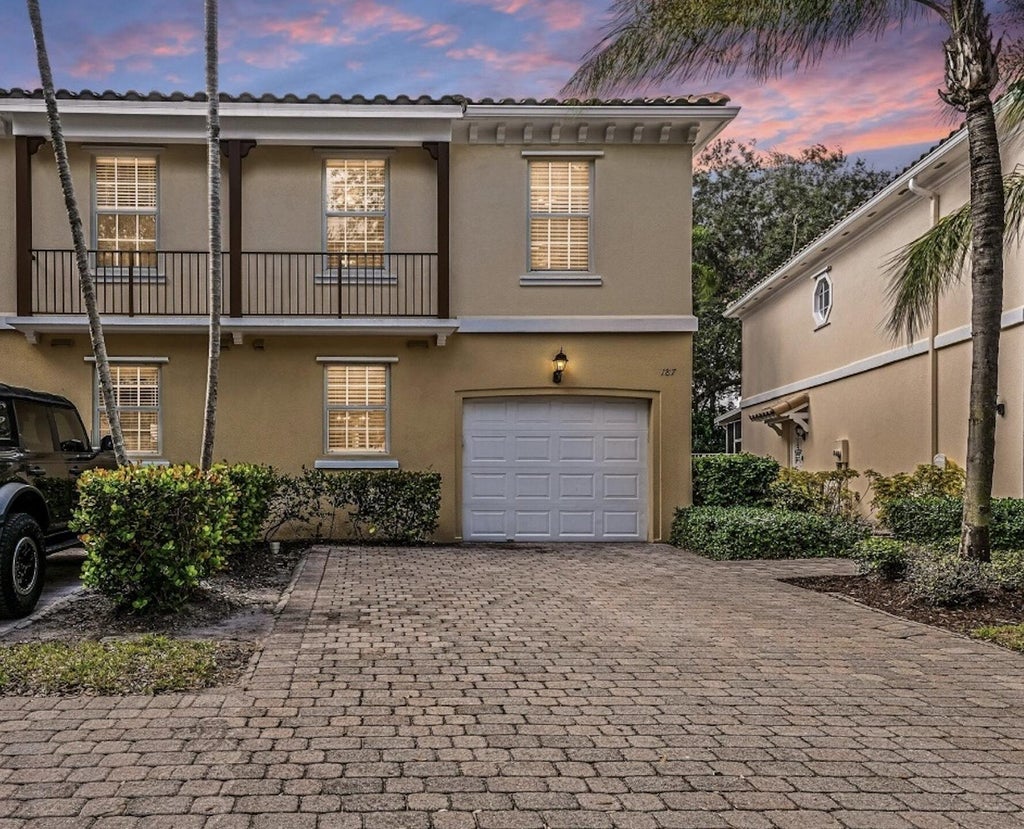 187 Santa Barbara Way, Palm Beach Gardens