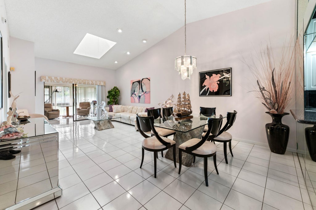 6126 Sunny Pointe Cir, Delray Beach