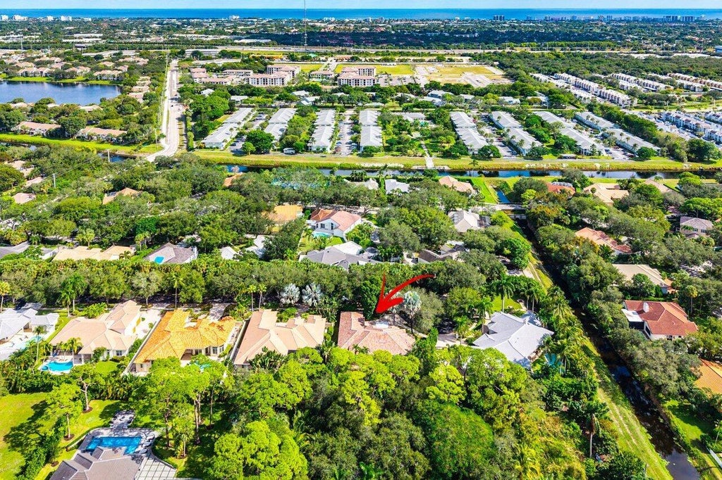 2560 Whispering Oaks Lane, Delray Beach