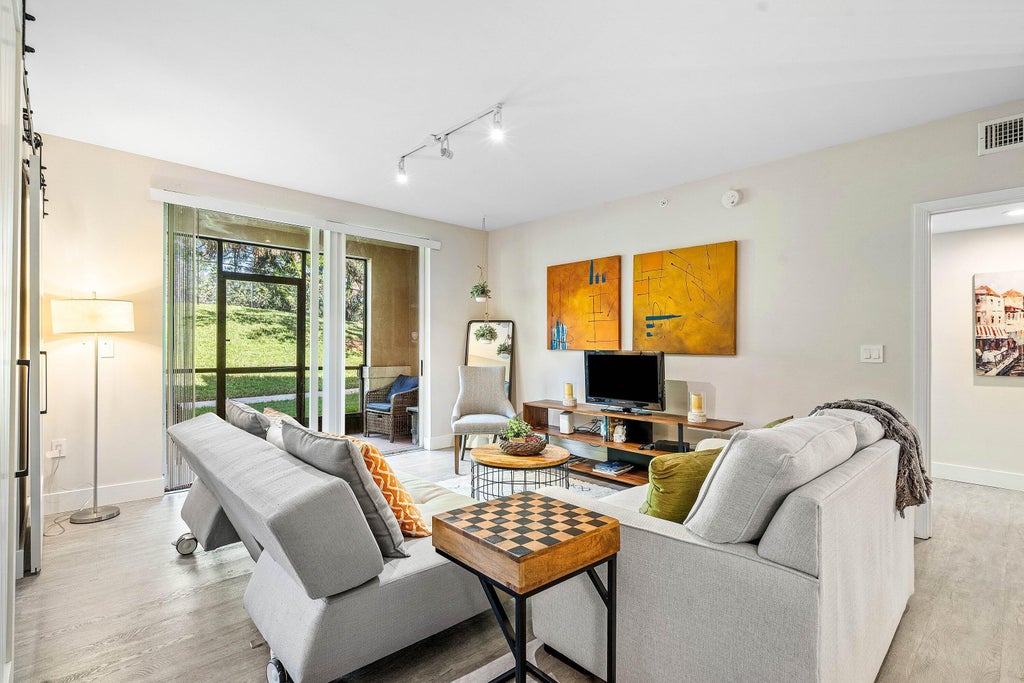 11770 Saint Andrews Pl #102, Wellington