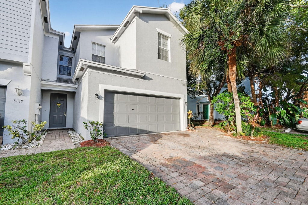 5210 White Oleander, West Palm Beach