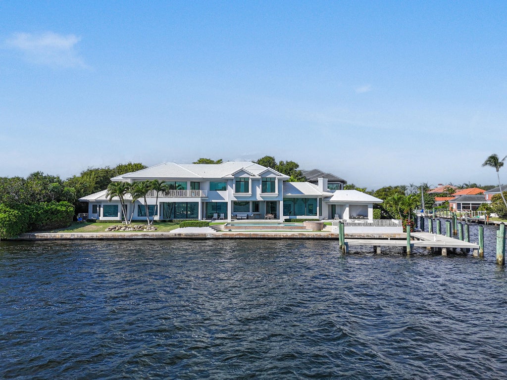 101 Bowsprit Dr, North Palm Beach