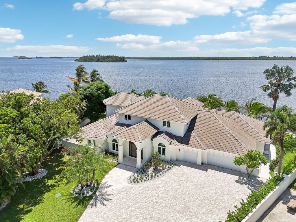 526 Point Lane, Vero Beach