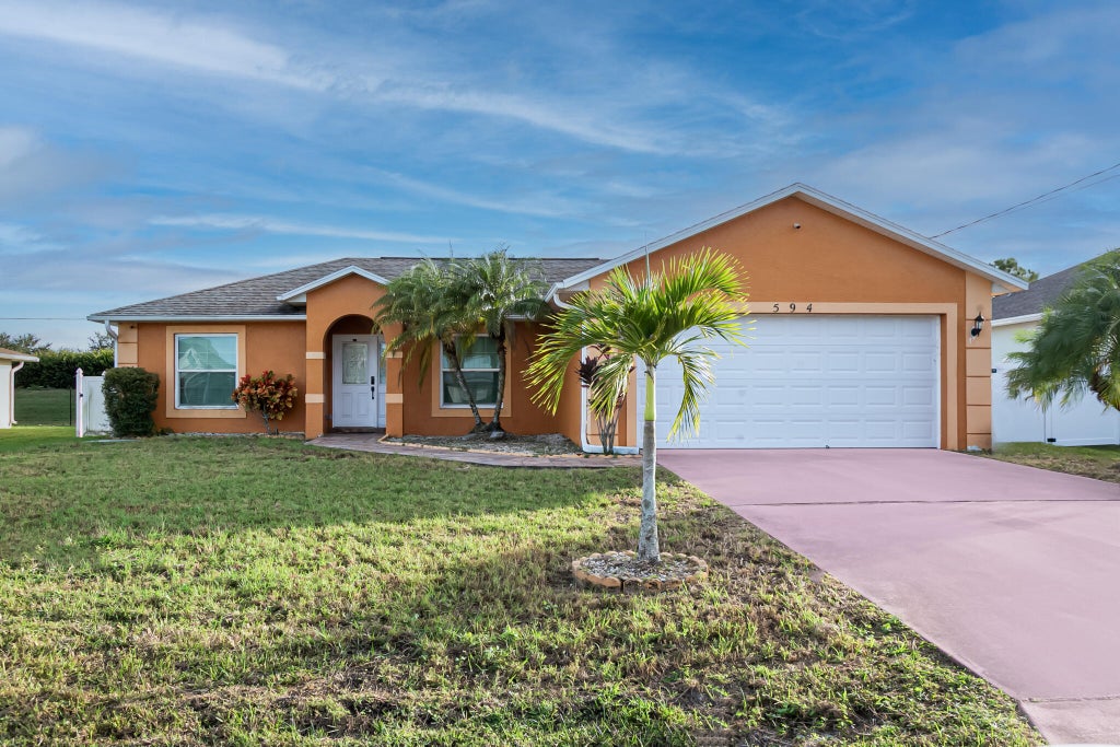 594 Sw Grove Av, Port Saint Lucie