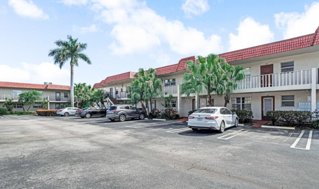 33 Abbey Lane #103, Delray Beach