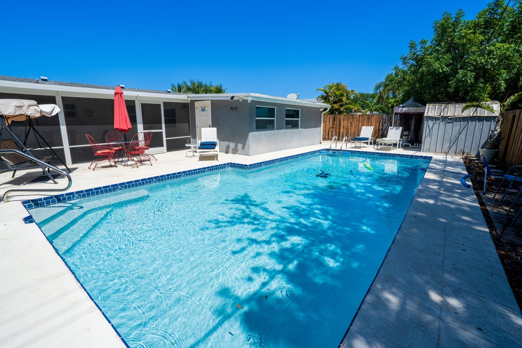 4386 Bamboo Dr, Palm Beach Gardens