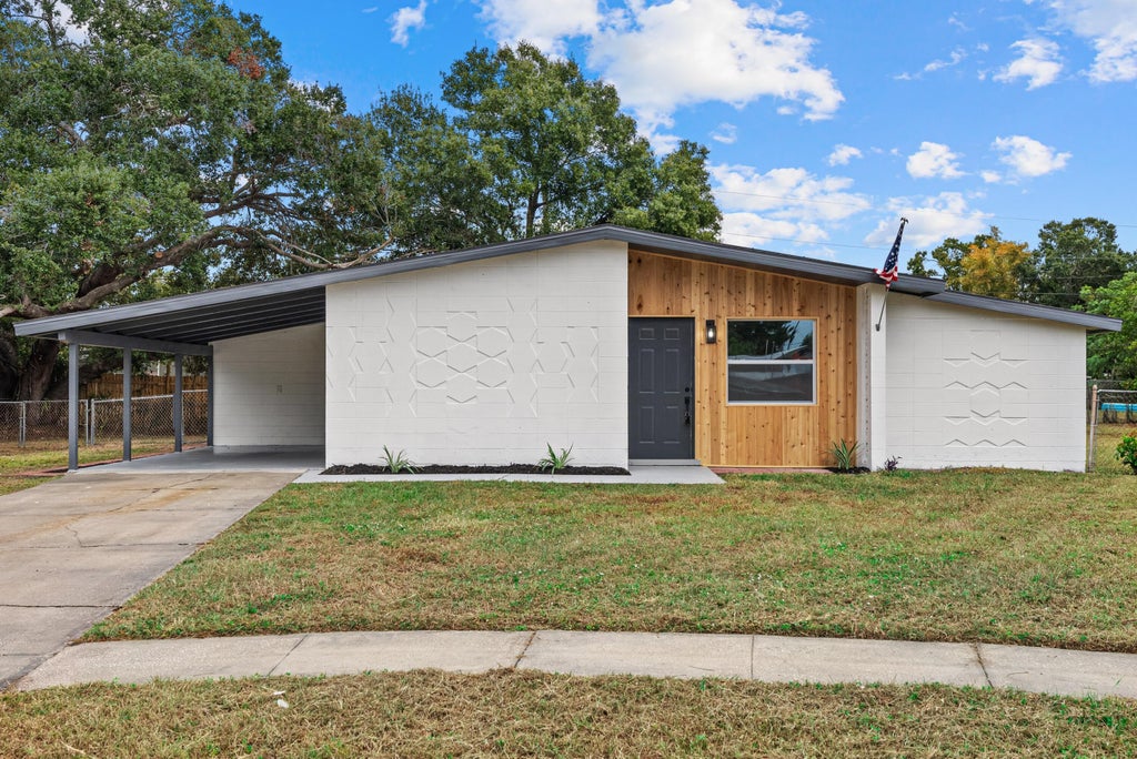 3659 Lalani Way, Sarasota