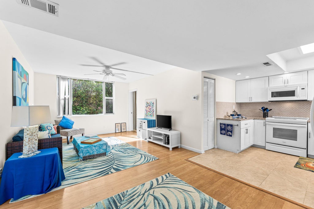 1810 New Palm Way #216, Boynton Beach