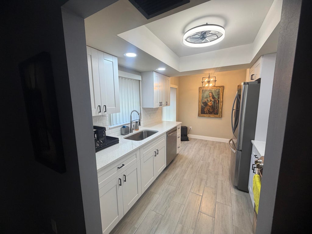 6313 Tall Cypress Cir, Greenacres