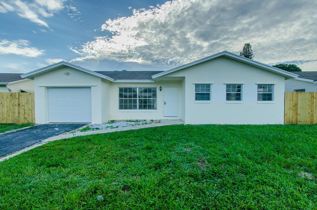 22710 Sw 65th Cir, Boca Raton