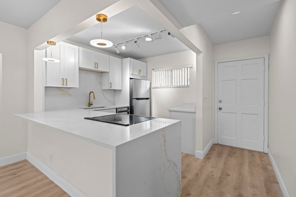 2647 Garden Dr #101, Lake Worth