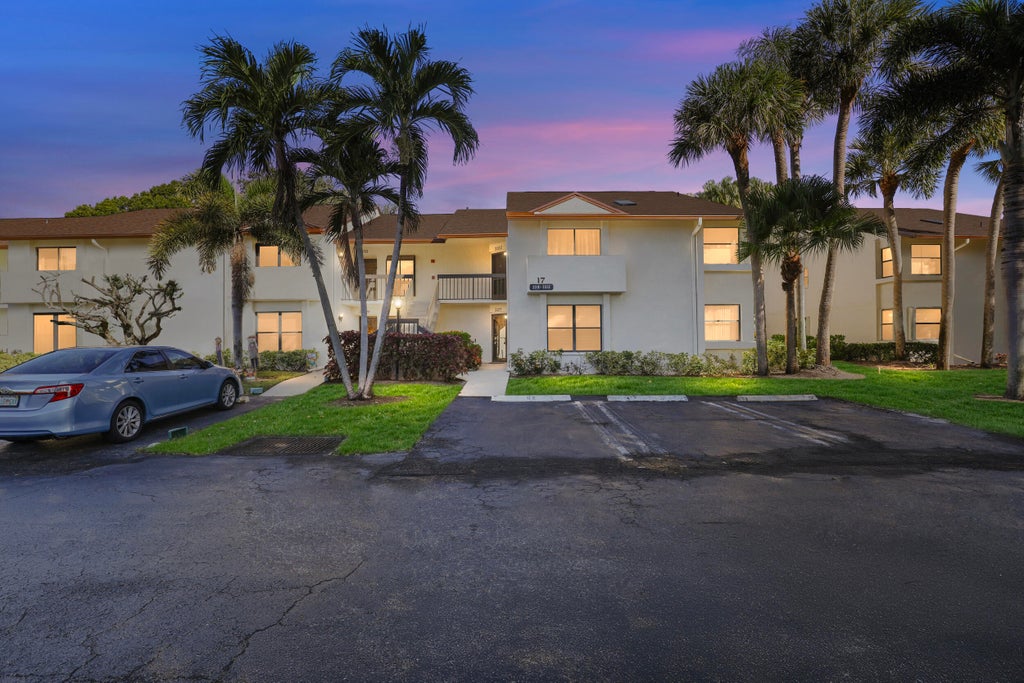 3311 Perimeter Dr #3311, Greenacres