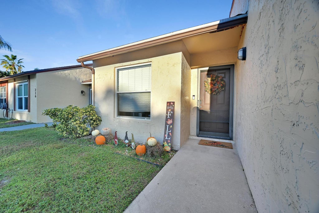 214 Palmetto Ct, Jupiter