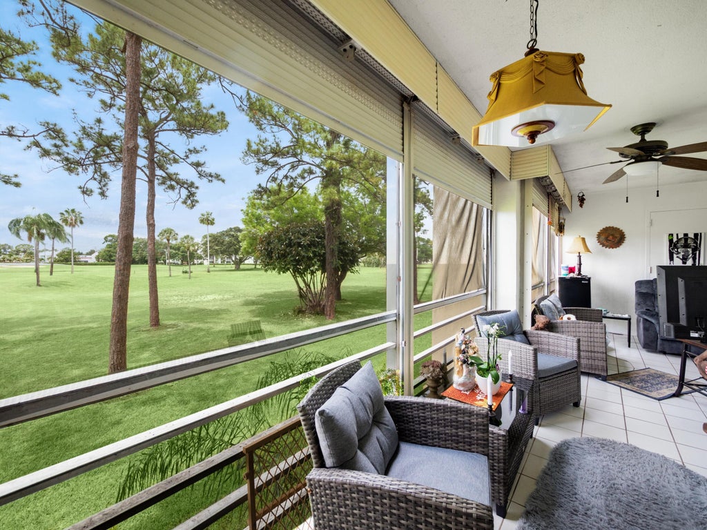 3755 Via Poinciana #203, Lake Worth