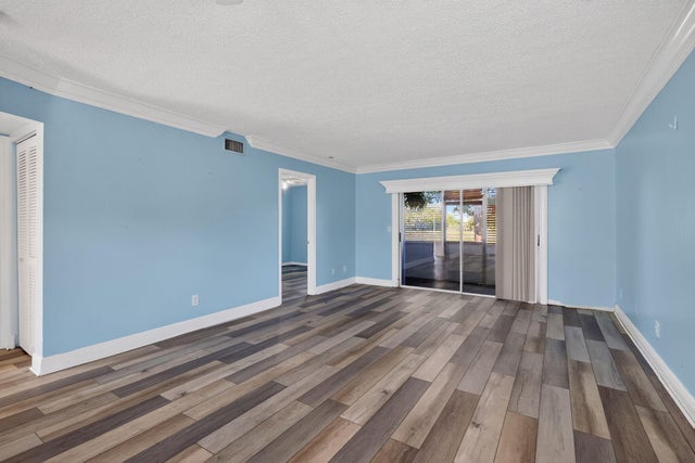 4 of 35 - 188 Se Village Drive #188, Port Saint Lucie, FL