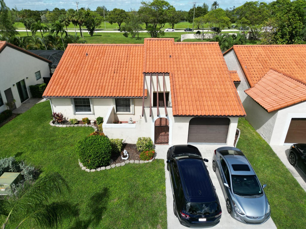 21 Columbia Ct, Deerfield Beach