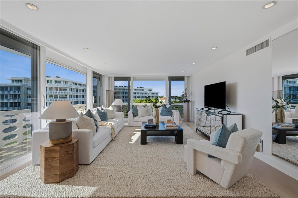 100 Sunrise Av #520/521, Palm Beach