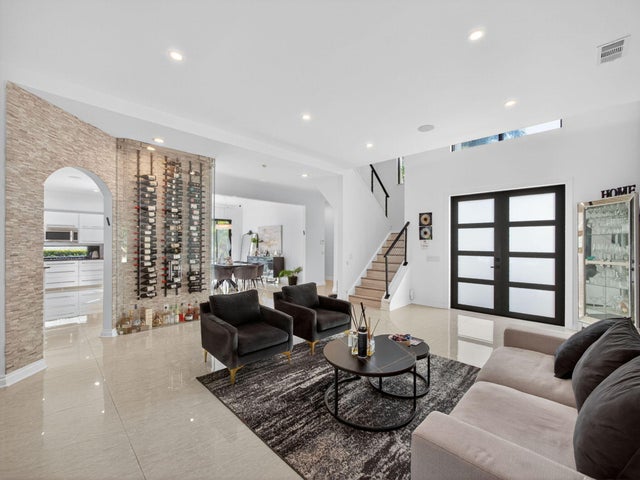 3 of 40 - 125 Pembroke Drive, Palm Beach Gardens, FL