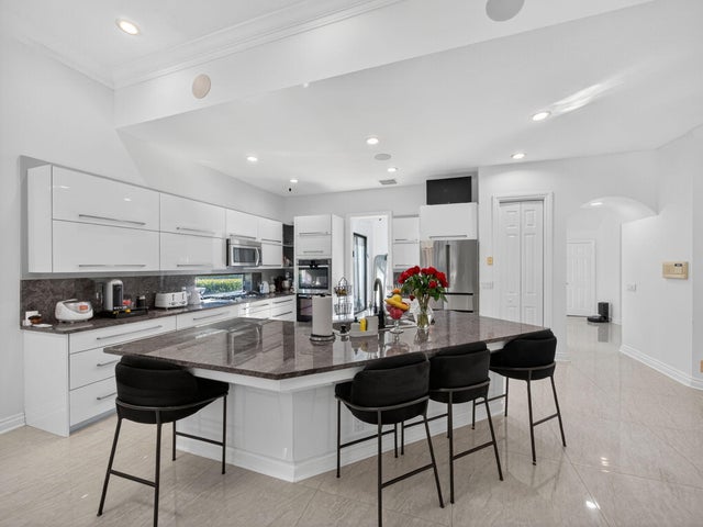 4 of 40 - 125 Pembroke Drive, Palm Beach Gardens, FL