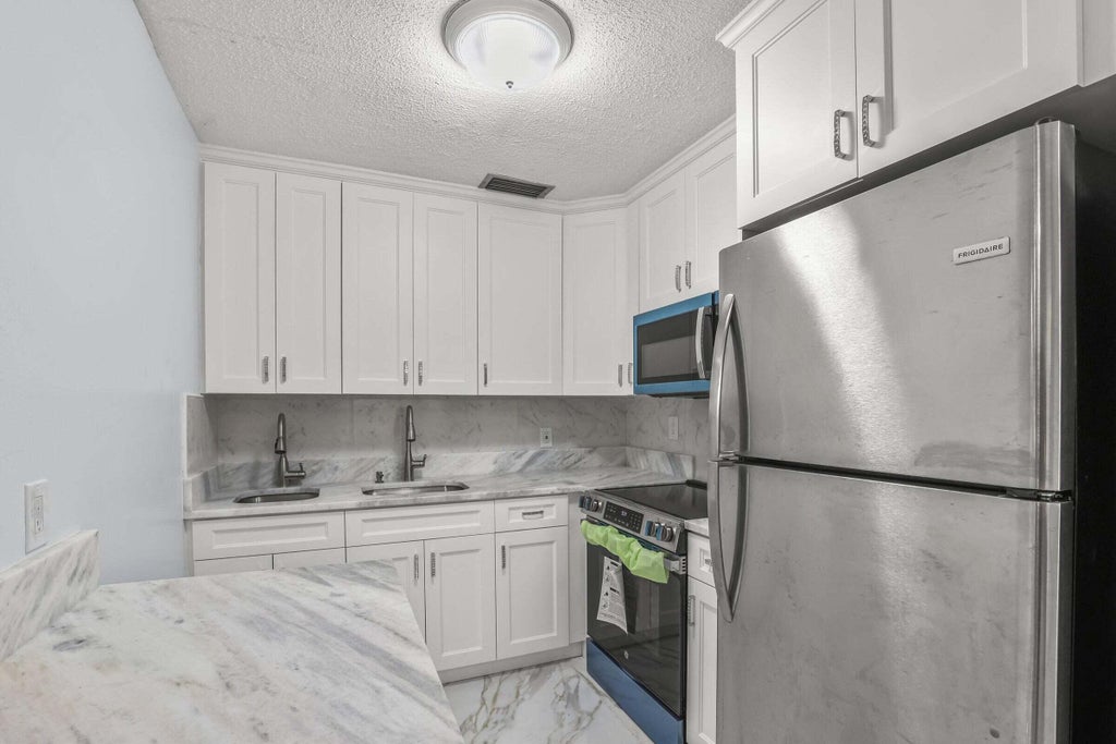 63 Hastings D, West Palm Beach