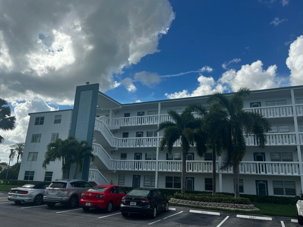 2087 Exeter E, Boca Raton