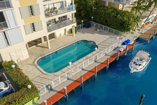 4 of 40 - 10180 W Bay Harbor Dr #2c, Bay Harbor Islands, FL