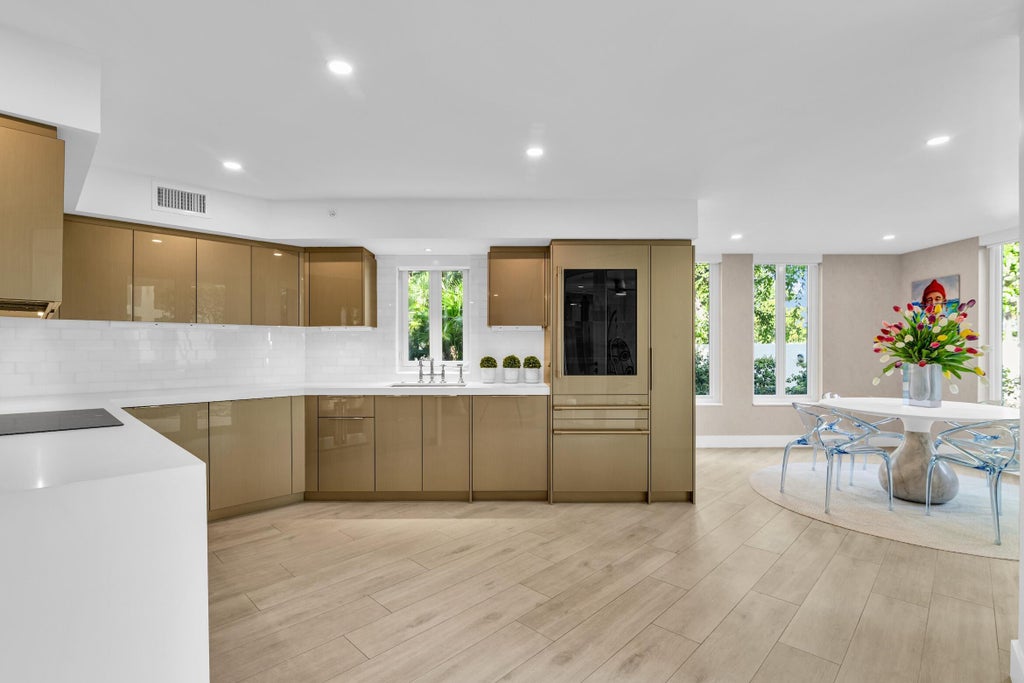 100 Se 5th Av #106, Boca Raton