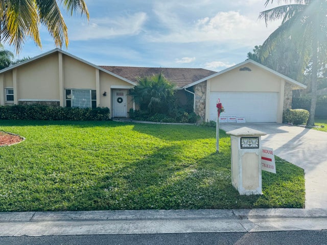 Photo of 4134 Alpinia Ct Ct N, Boynton Beach FL