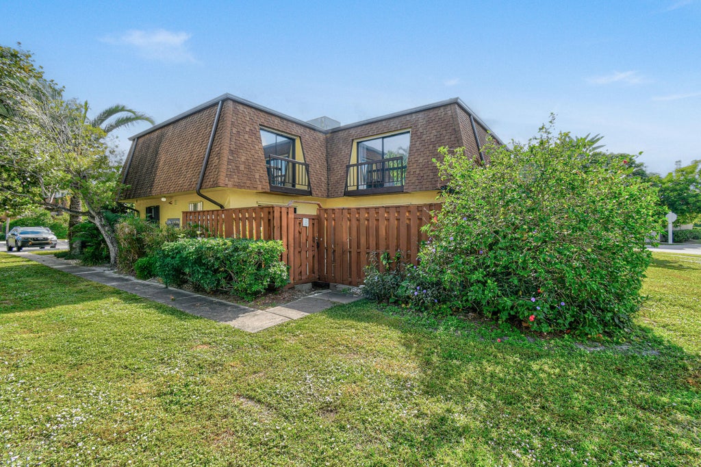 110 N Delaware Blvd #9b, Jupiter