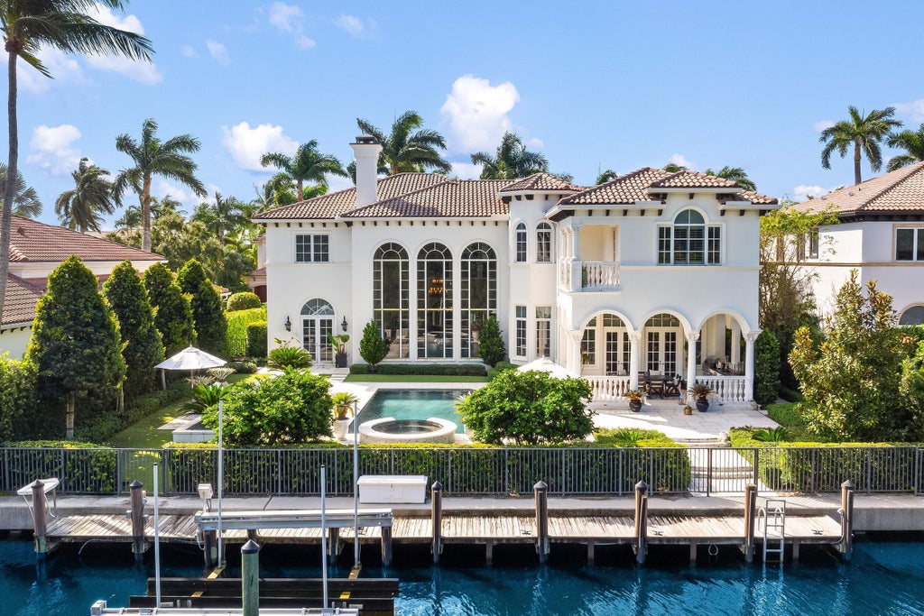 853 Harbour Isle Pl, North Palm Beach