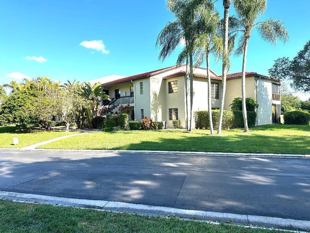 8305 Casa Del Lago #e, Boca Raton
