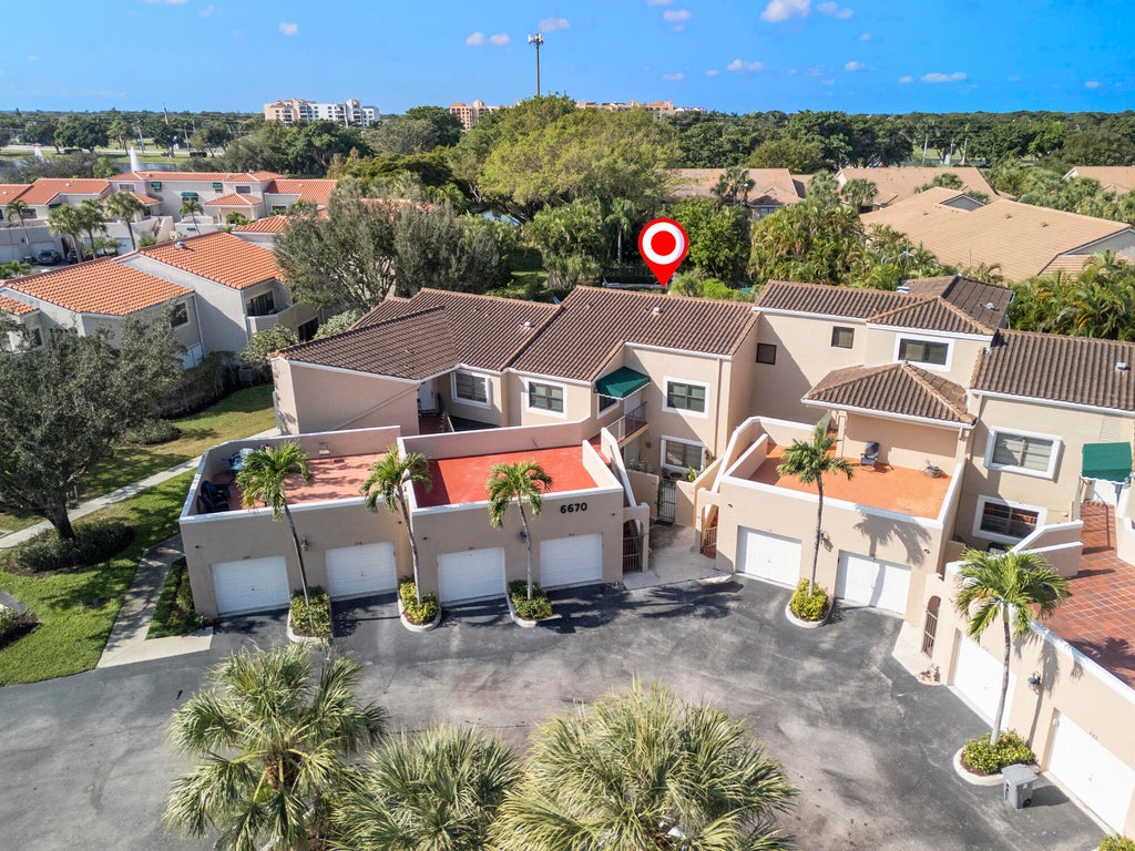 6670 Villa Sonrisa Dr #221, Boca Raton