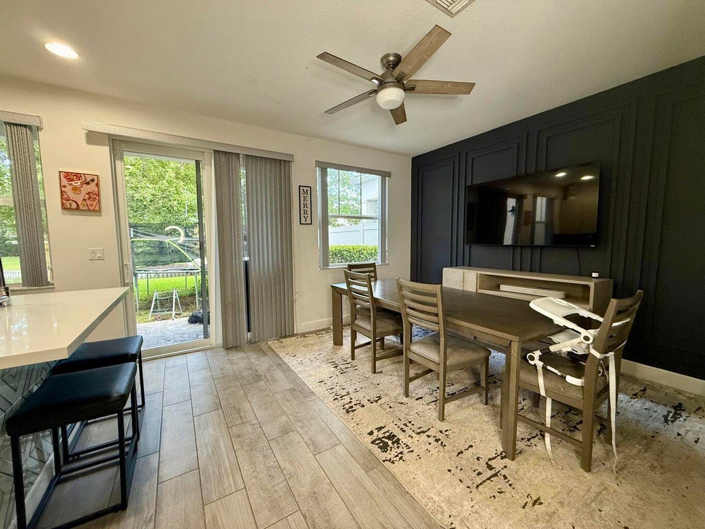 4906 Nw 48th Ter, Tamarac