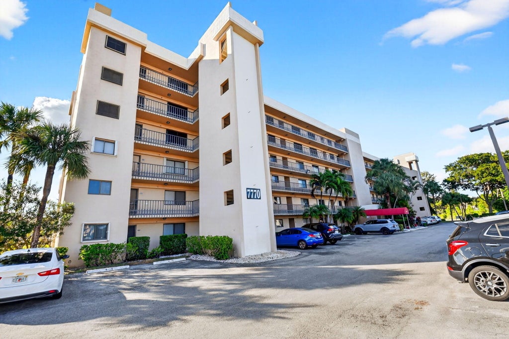7770 Tahiti Lane #105, Lake Worth