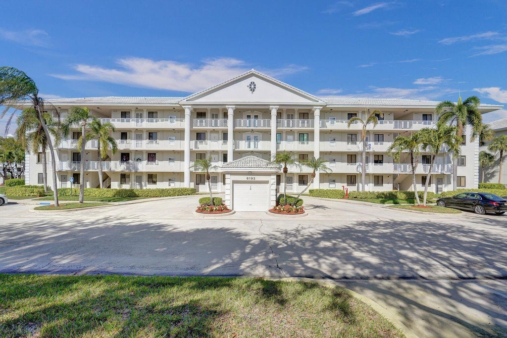 6193 Balboa Cir #201, Boca Raton