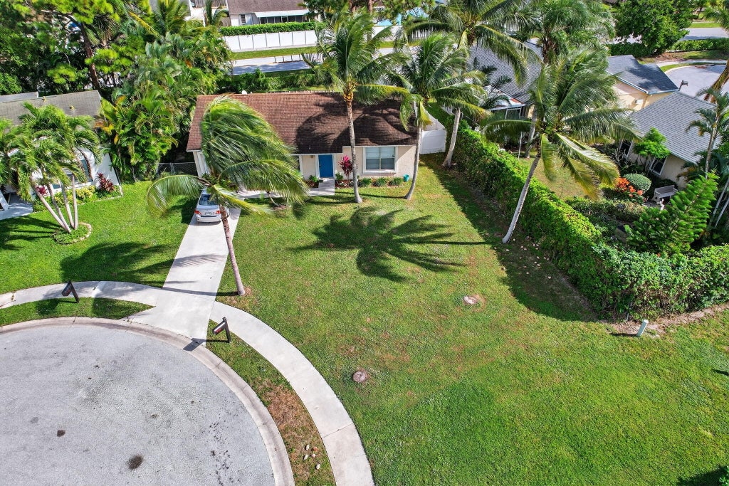 102 Cedar Ct, Jupiter