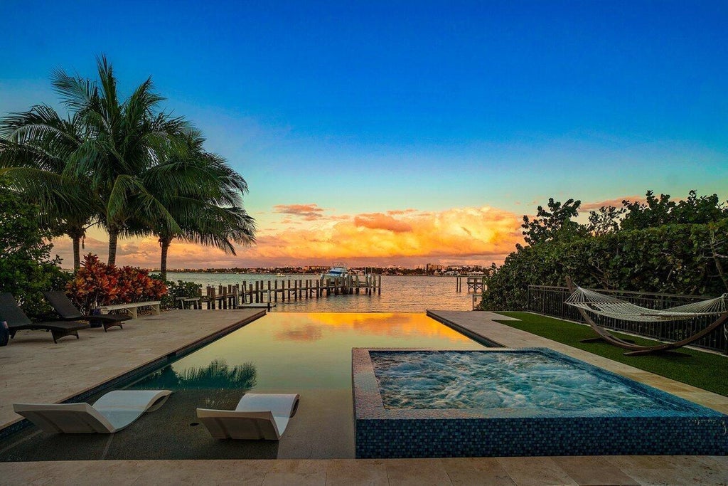 200 N Lake Dr, Lantana