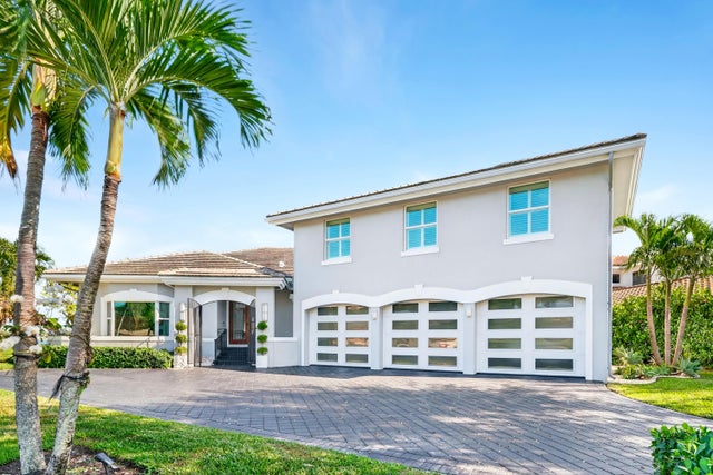 Photo of 6 Cloister Cir, West Palm Beach FL