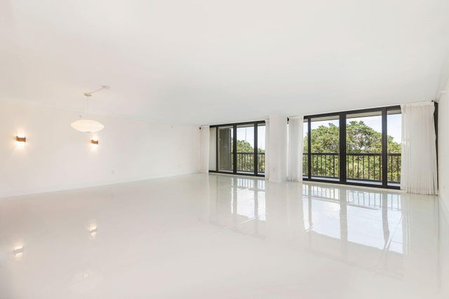 Photo of 2450 Presidential Wy #505, West Palm Beach FL