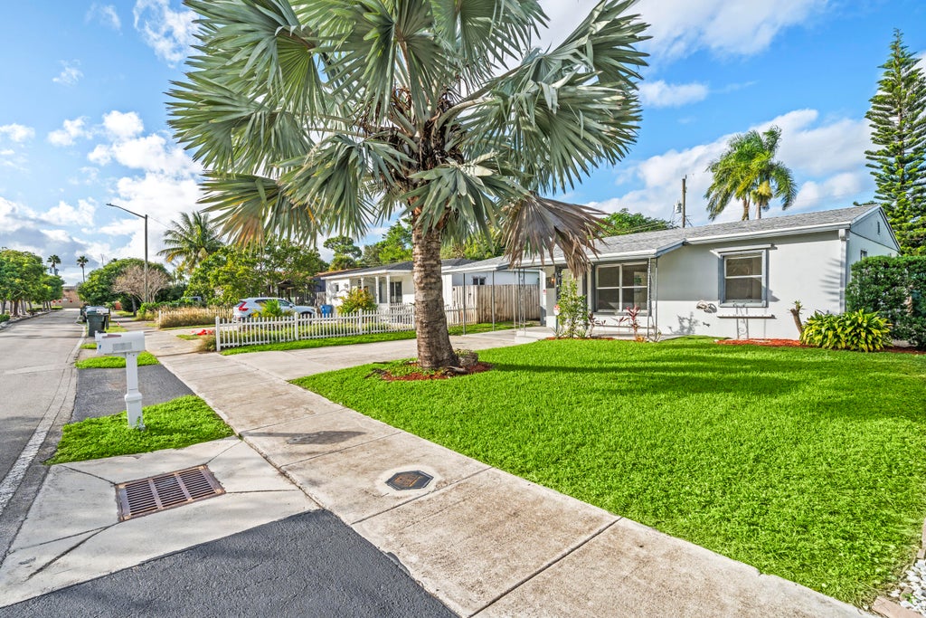 321 Nw 51st St, Oakland Park