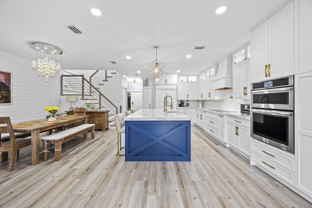 6822 Via Regina, Boca Raton